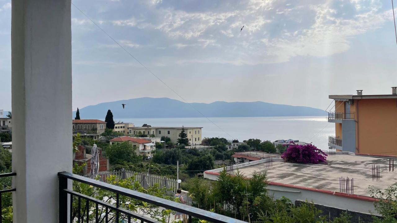 Kondo Stays - Azure Apartments Vlorë Εξωτερικό φωτογραφία